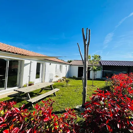 De Caractere A Moins De 10min Des Plages Holiday home *